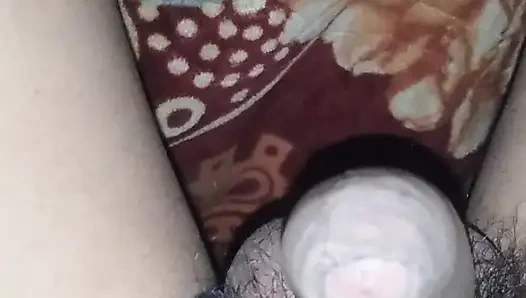 Layanan panggilan video istriku menyediakan audio bahasa india