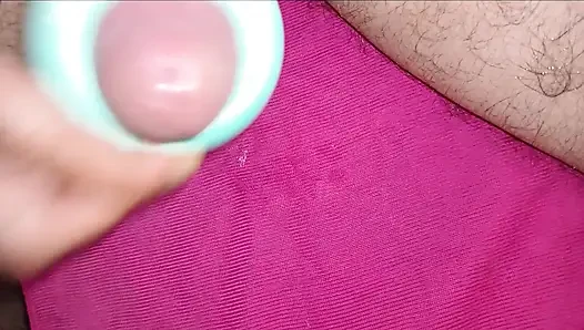 Yakışıklı adamın fillerine bak boşalıyor
