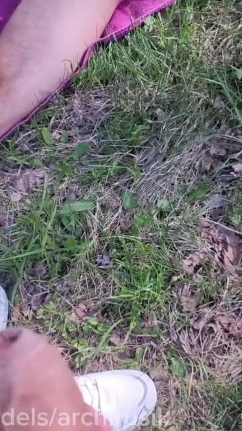 A young straight man with a hole in his ass during a cruise in his stepfather's garden | Clip 1
