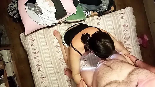 Aku pelacur jalang dan aku butuh lebih banyak kontol