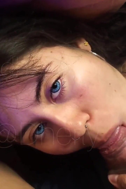 Želiš li pokornu i lijepu kurvu?