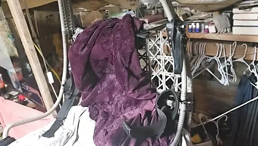 Tante seksi ini dientot habis-habisan di kursi