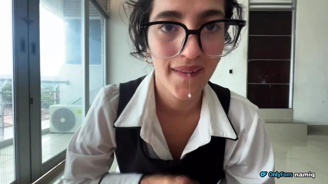 Surprises Me with a Reverse Blowjob Xd