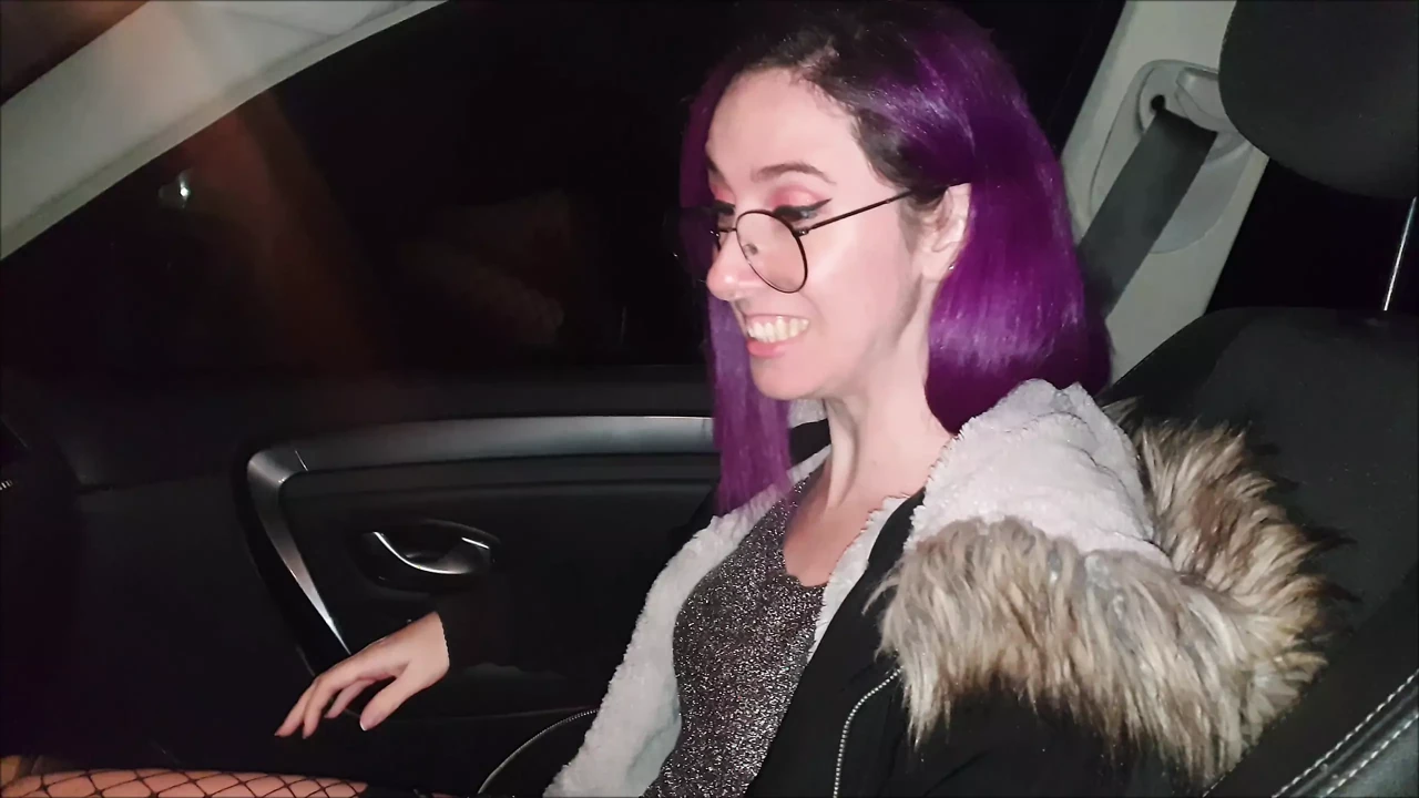 Blowjob in the Car!