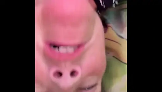 Tante seksi dengan pantat bahenol lagi asik muncrat di kontol besar pria kulit hitam