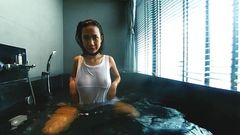 Big Tits Teen Have Fun In Jacuzzi - Solo Wet T-Shirt