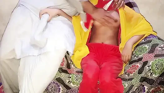 Desi Maal Ko Ghar Pe Bulakar Choda Doggystyle Männer