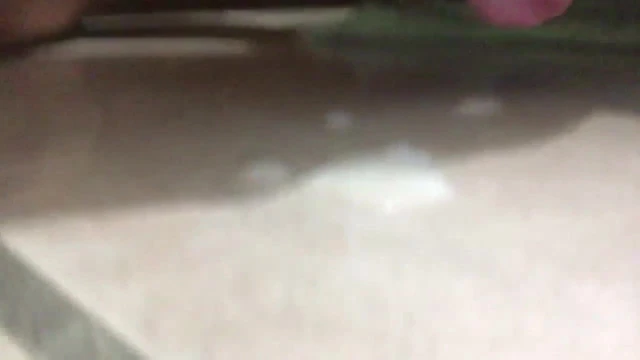 SISSY CORY LAPING UP CUM FROM THE FLOOR