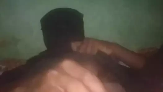 Çok ıslak ve kremsi.