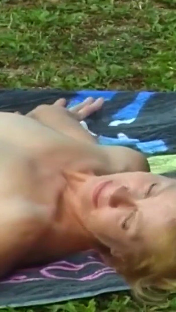 Iconic moment from "Notgeile Milf am Pool gefickt outdoor"