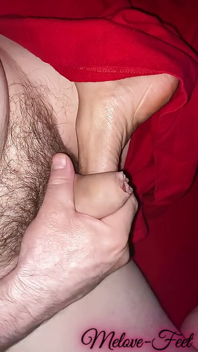 Naelor Cuming on Melove Feet with Her Sexy Blue Nail Polish