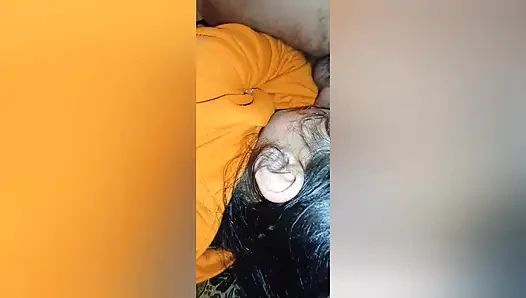 Stiefvater füllt meinen Mund mit Sperma