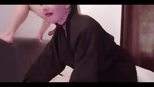 Memek bejat suami ini dientot habis-habisan sama kontol besar suaminya sampai dia crot.