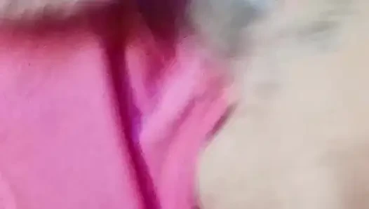 Bu adama sakso çekmemi izle! Ateşli orta yaşlı seksi kadın sakso çekiyor!