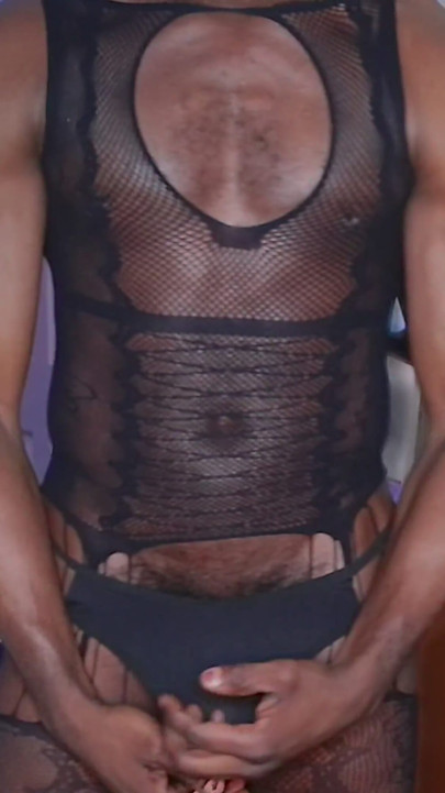 Então, eu encontrei essa lingerie dentro de um saco de saco velho, e decidi ter uma chance