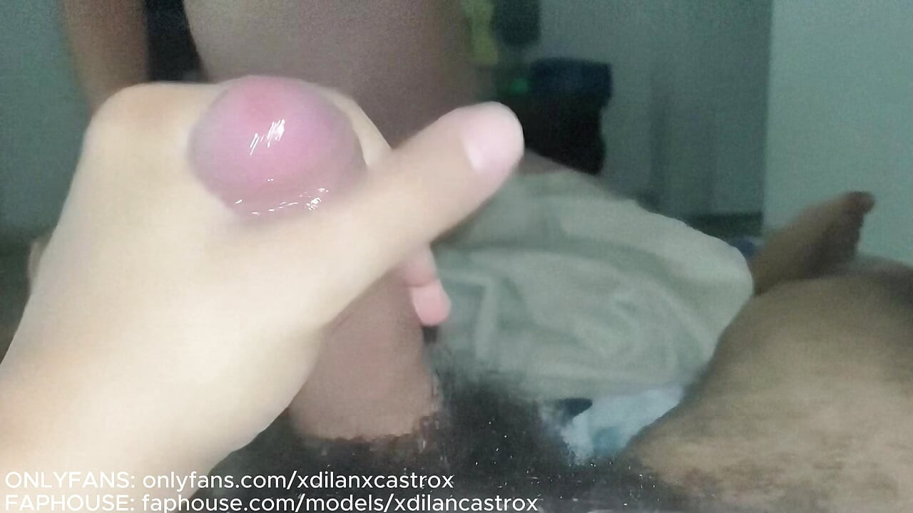 BEAUTIFUL TWINK OPENS HIS ANUS TO LET IN A HARD COCK TO FILL HIM WITH CUM