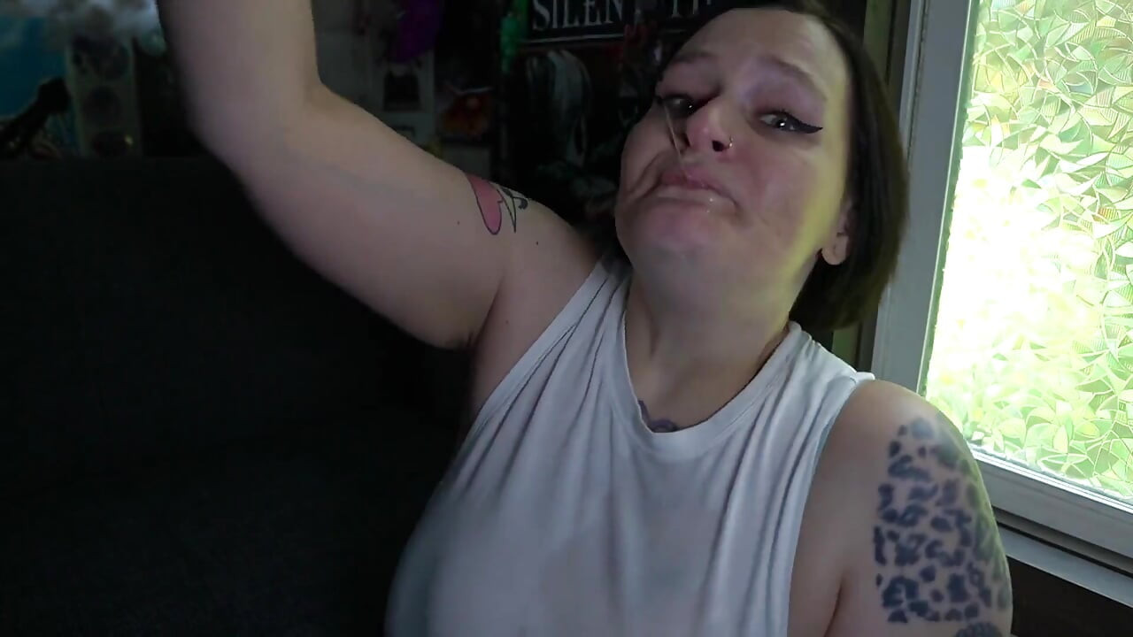 Toothless Throat Training with Big Dildo