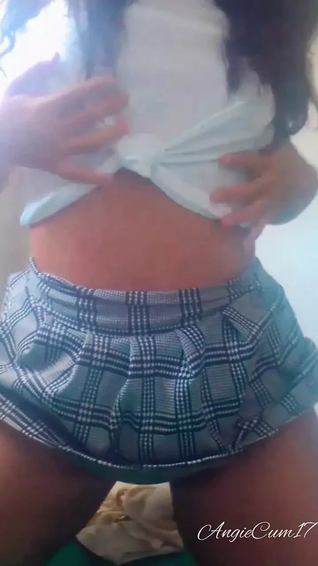 Do u wanna be my teacher? I got a big pussy