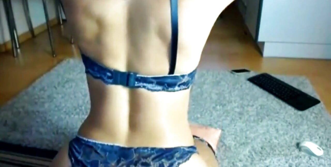 Captivating Booty Alert Watch Sexydea in Sensational Doggystyle Action!