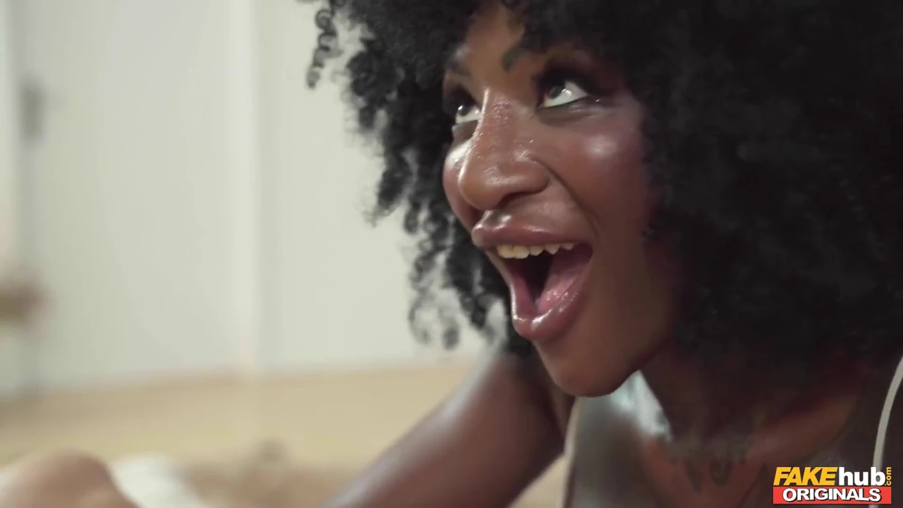 Fakehub originals - balon götlü yoga öğretmeni Josy Black