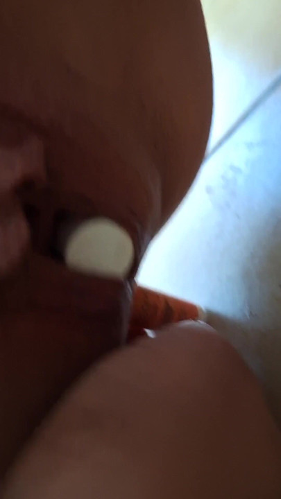 White MILF Piss on Her Feet and Anal and Vaginal Insertion | Clip 1
