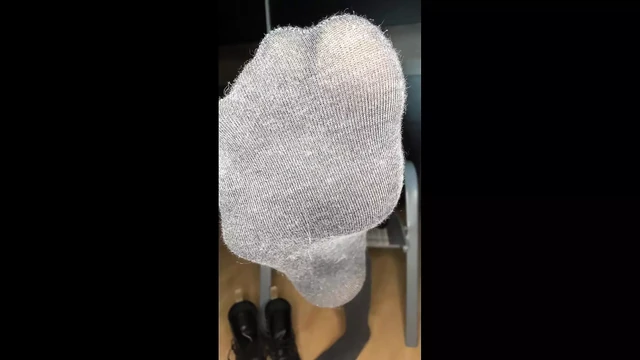 Your giant Mistress show her pantyhose soles, enjoy it
