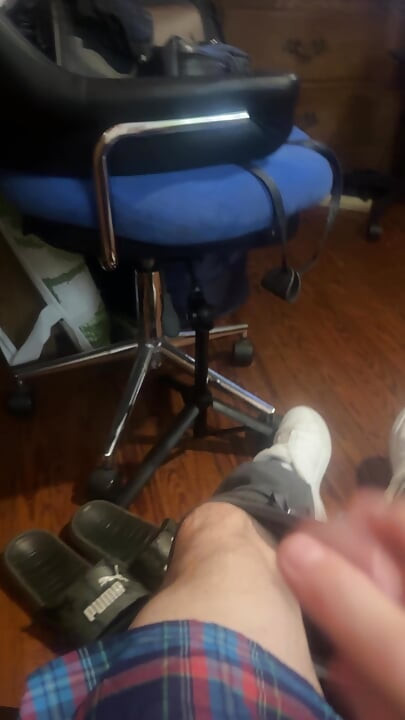 Esta pinga tiene ganas de romper un culo This dick wants to break an ass