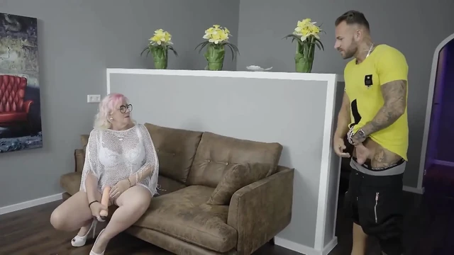 The Neighbor Boy Sees How a Horny Granny Fucks Her Dildo.
