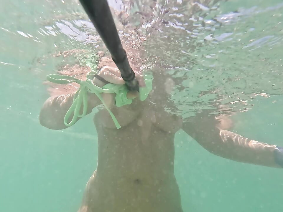 Girl Swimming Naked Underwater No Panties