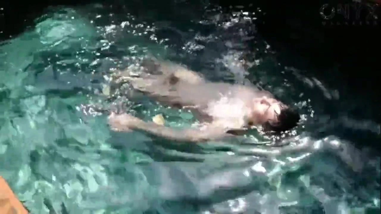 Asian gay dude is showing his naked body in front of the cam