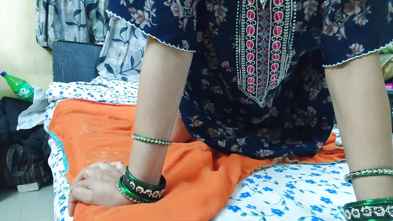 Bhabhi ko mc mai hi condom laga kar choda