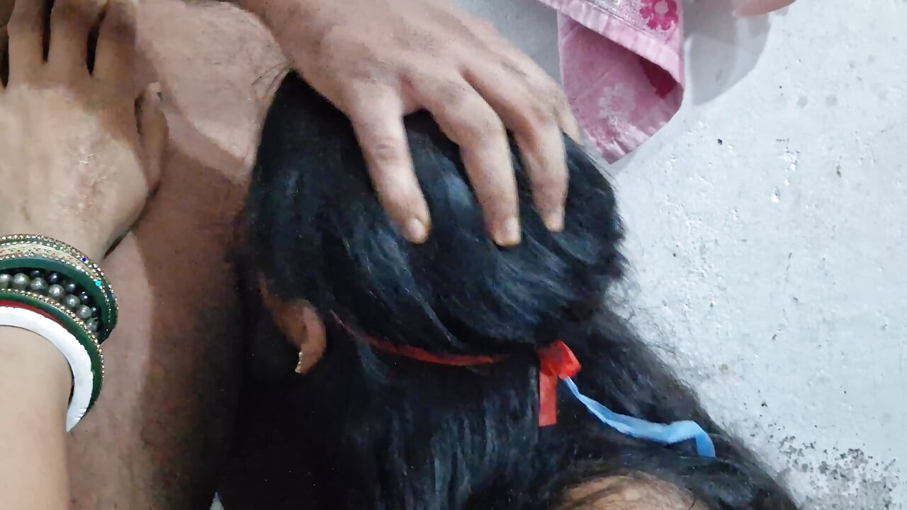 隣人のバービは彼女のマンコを犯したために私のペニスをしゃぶった