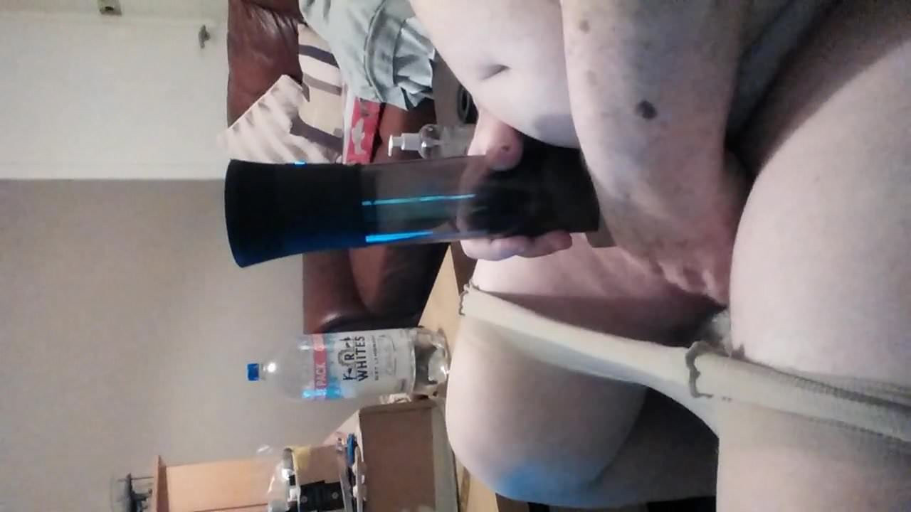 PENIS PUMP WANKING