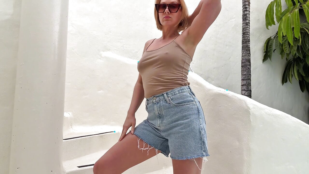 Desperate Wetting Denim Shorts on the Terrace: Can't Hold It Anymore