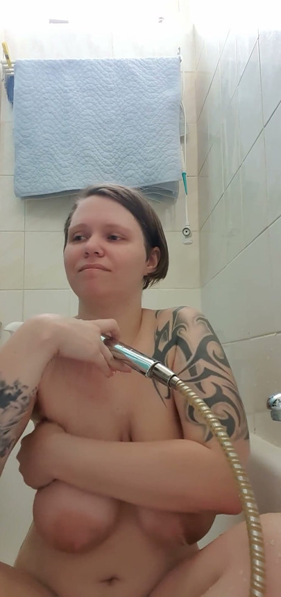 Morning shower big natural tits