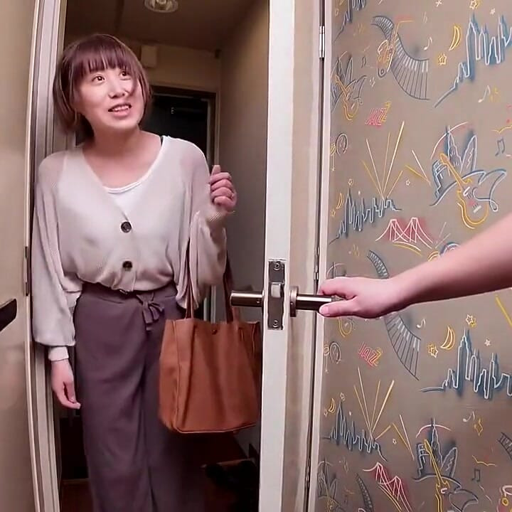 無碼露臉。我家門口的送貨女孩竟然是住在隔壁的已婚婦女。