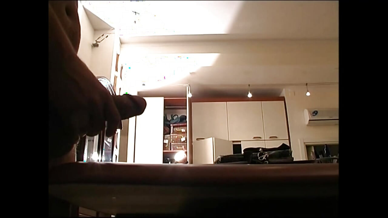 Gadis remaja semok lagi nonton film bokep sebelum nyepong kontol besar amatir sampai crot di mulutnya