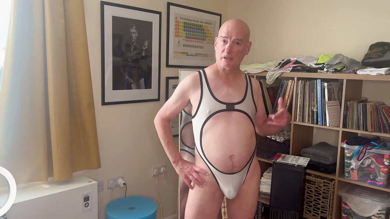 Thong back body suit Try-on