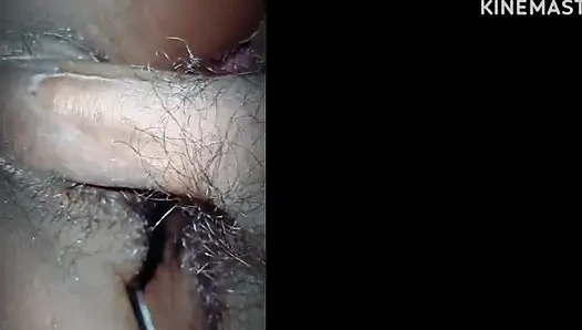 Gadis sekolah gemuk yang imut terjebak dalam situasi yang aneh