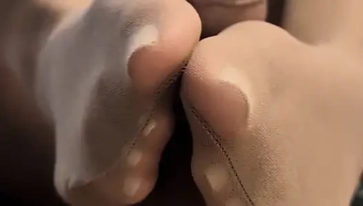 Nylon-strumpfhosen-footjob