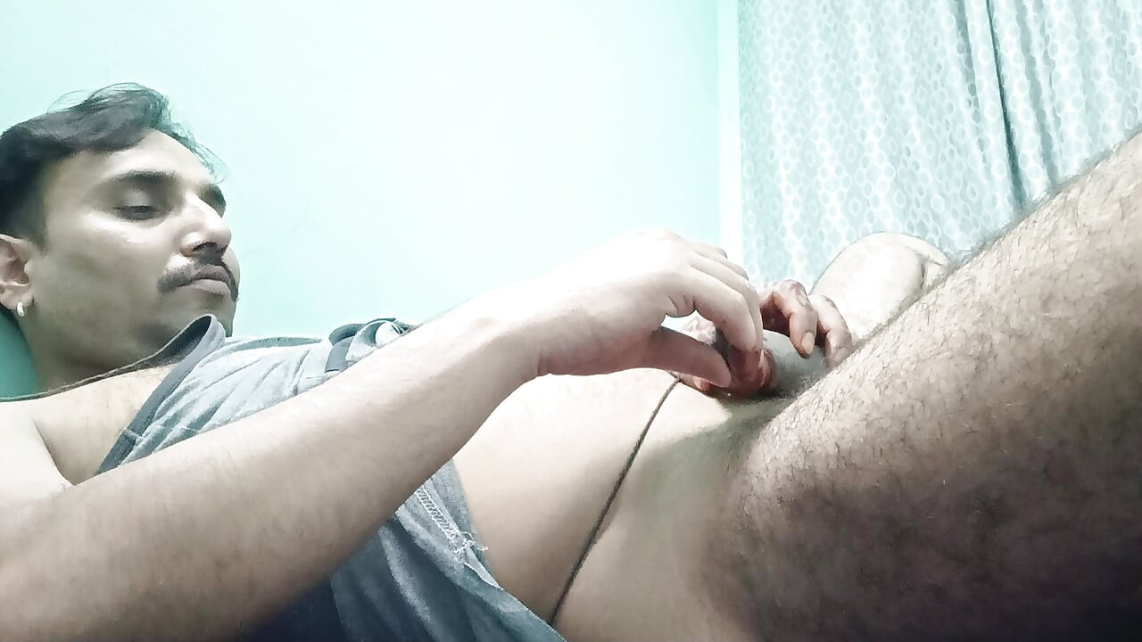 Indiano homem gosta de banho e sexo