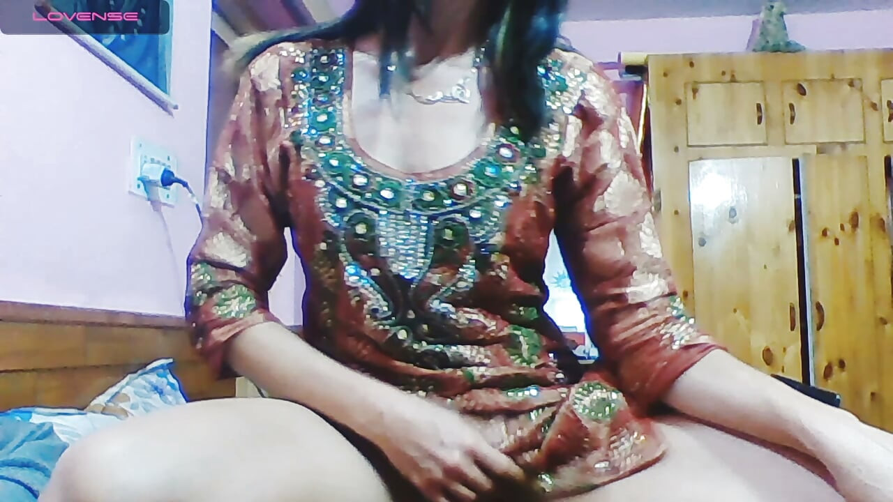 Milf with gorgeous Blowjob surprised a handsome guy