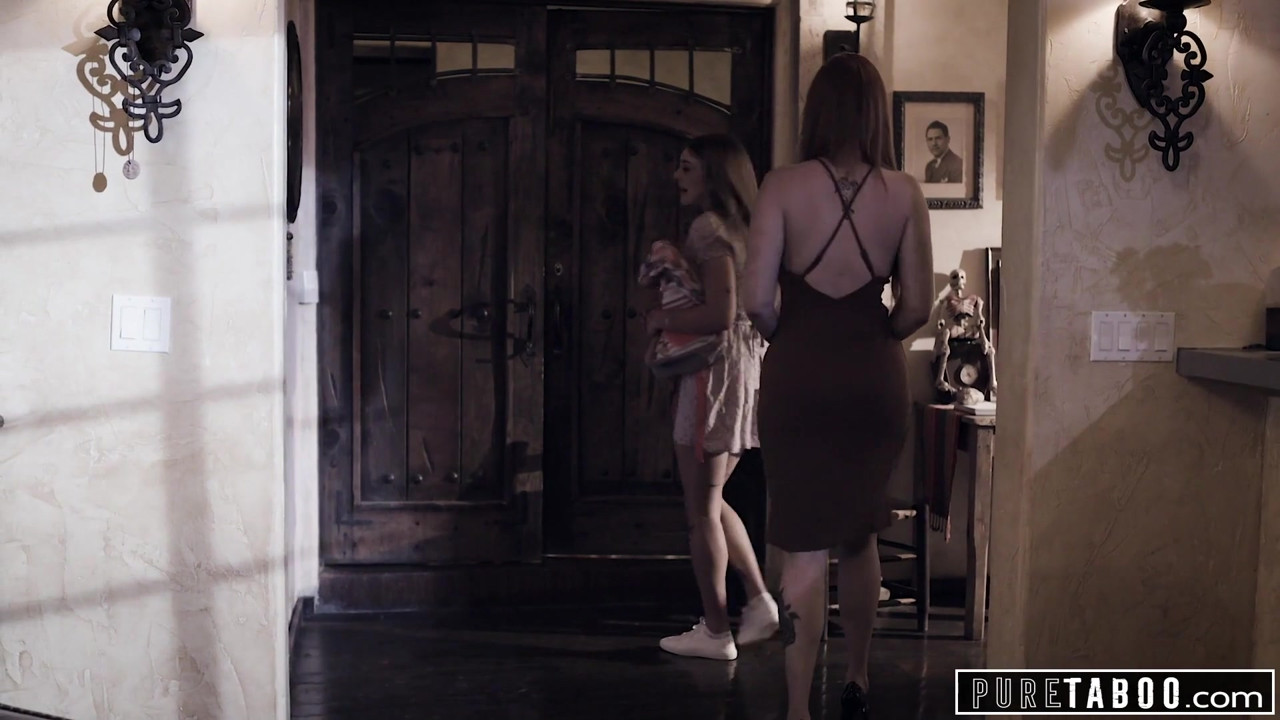 欲求不満のカップルはベビーシッターとセックスしたい