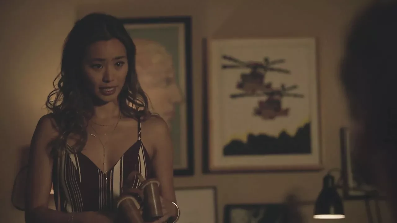Michaela Watkins。 Jamie Chung - 休闲 s3e05