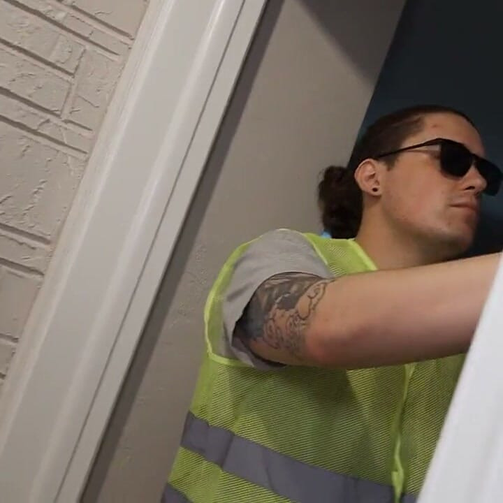 Lets Post It - PAWG Gets Passed Around at the Jobsite
