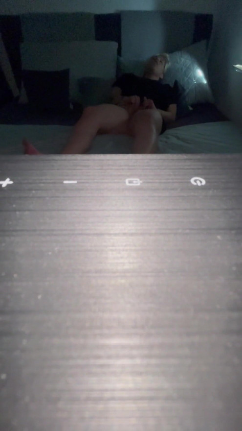 Masturbation Relax in bed Gyrate pussy and bring it to orgasm | Clip 1