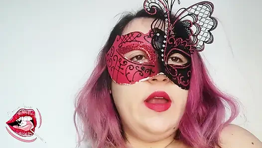 Saya memakai lipstik saya