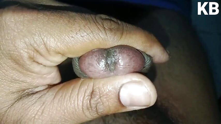 Hath se Hala Hala Kar Pani Nikal Diya Chut Ni Mili To hath se hi muth marna shuru kar diya maine