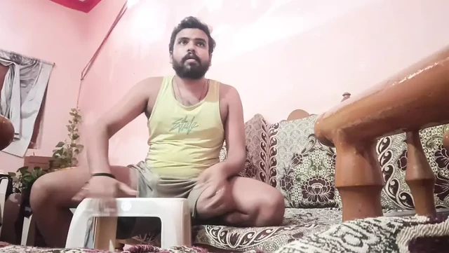 Watching porn video at home alone and fucking herself same that I saw