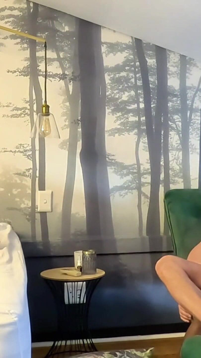 Yalınayak, nefes nefese ve neredeyse geç | Klip 2